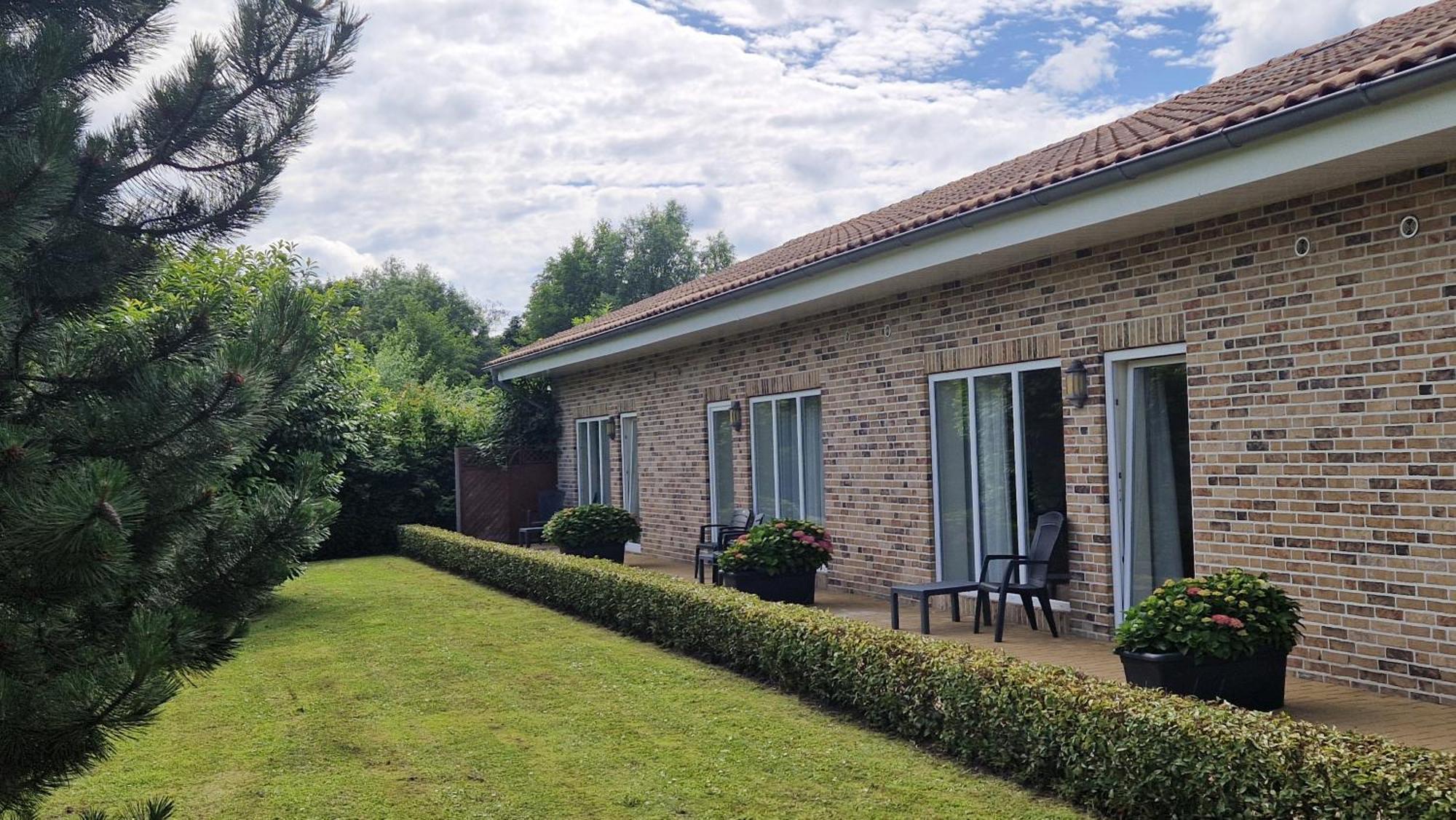 Hotel Garni Am Lindenhof Bunde Bunde  Екстериор снимка